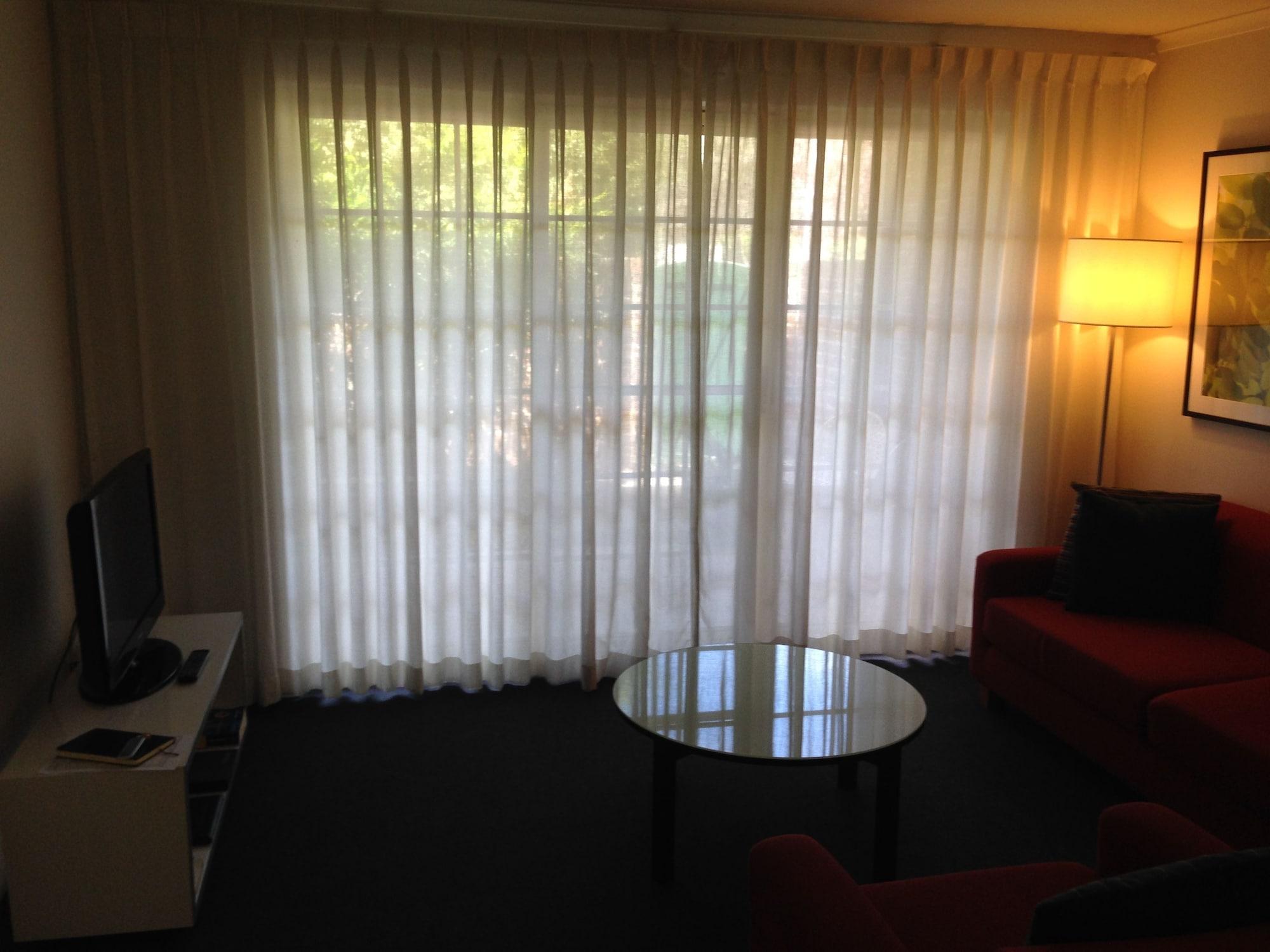 Adina Serviced Apartments Canberra Kingston Zewnętrze zdjęcie