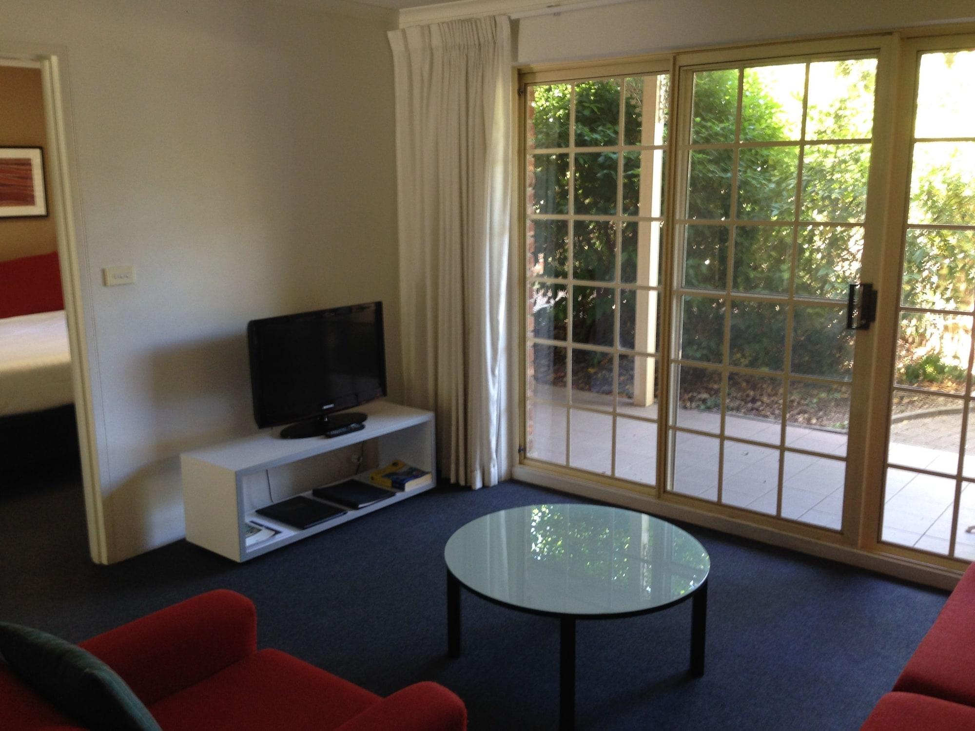Adina Serviced Apartments Canberra Kingston Zewnętrze zdjęcie