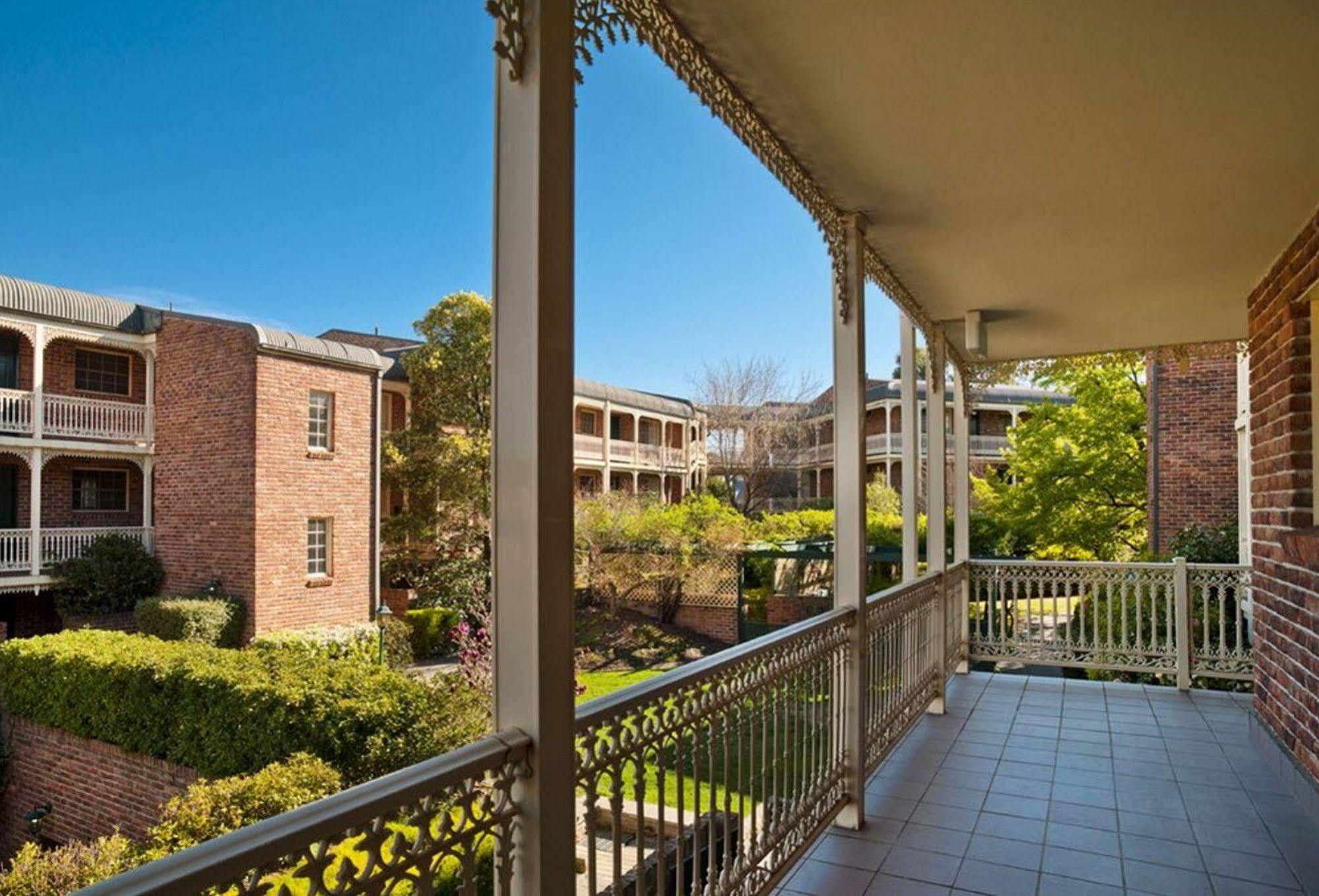 Adina Serviced Apartments Canberra Kingston Zewnętrze zdjęcie